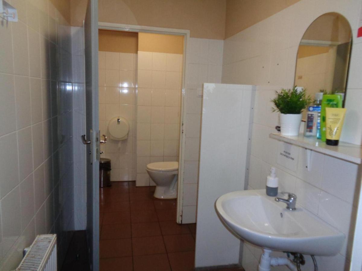 Go Hostel Rewolucji Łódź Kültér fotó