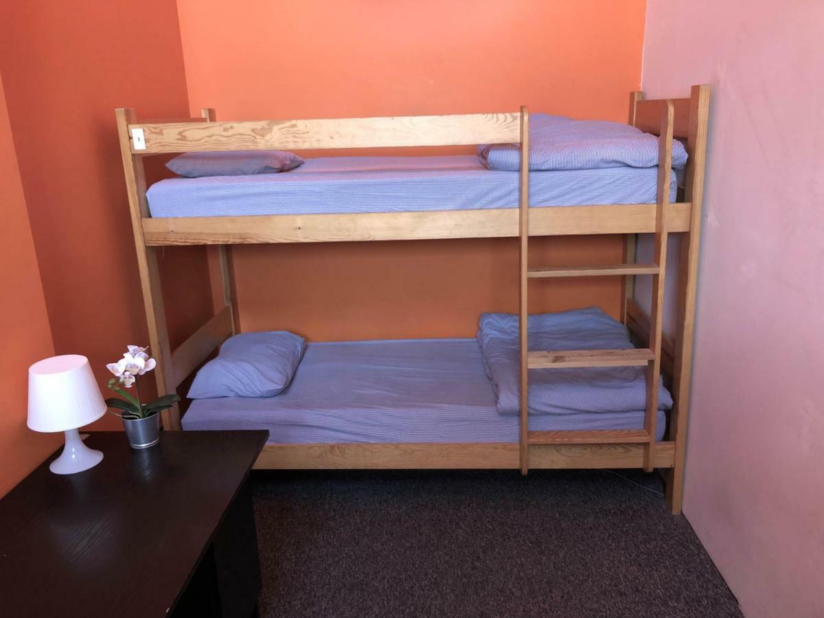 Go Hostel Rewolucji Łódź Kültér fotó