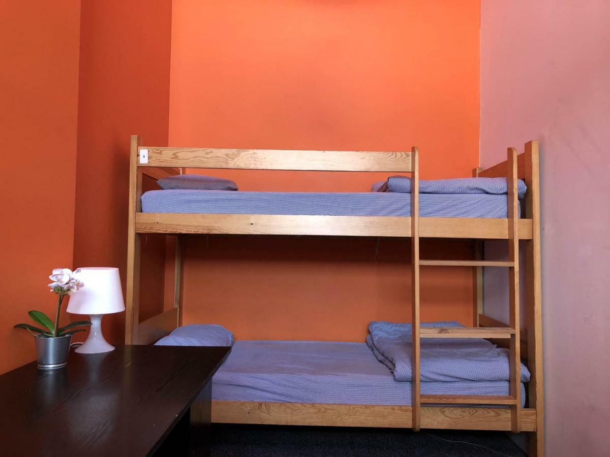 Go Hostel Rewolucji Łódź Kültér fotó